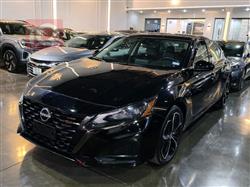 نيسان ألتيما